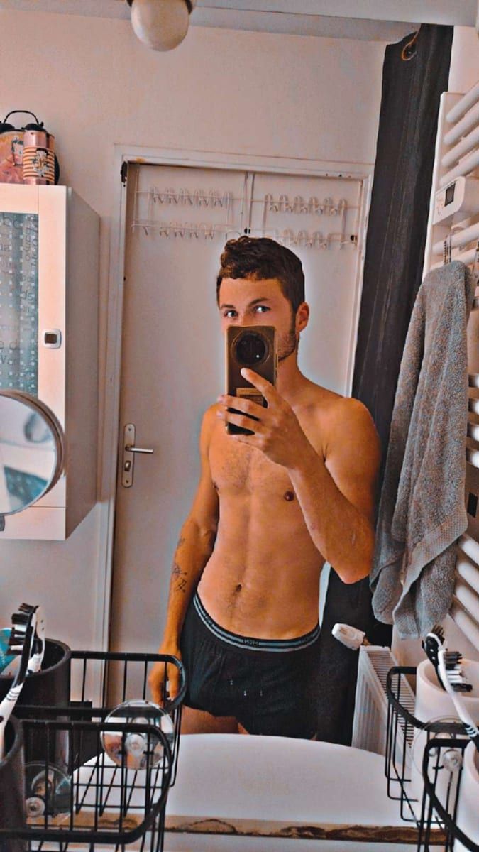 Profil de Rodwan, 24 ans, Cruising gay à Lévis (Québec)