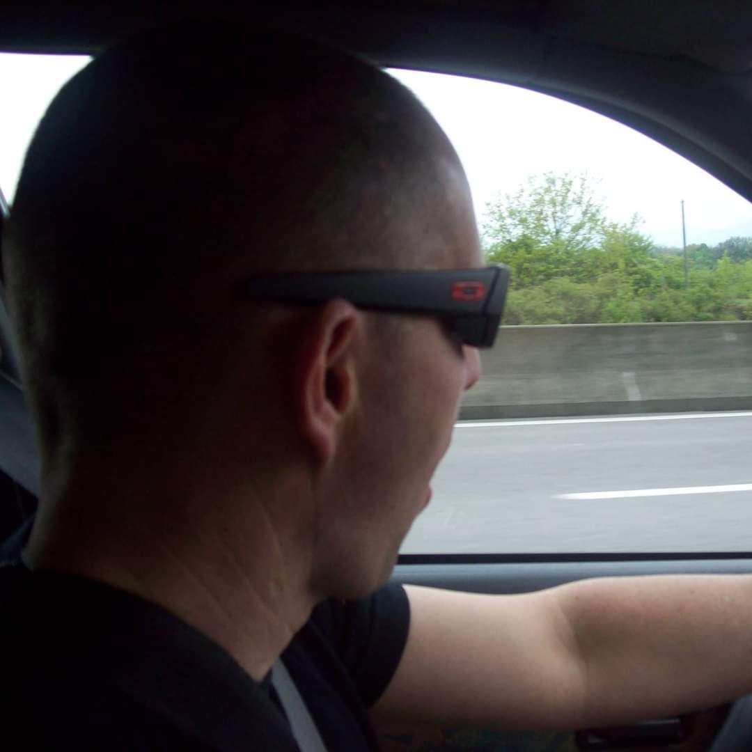Profil de Swany, 30 ans, Cruising gay à Sainte-Lucie-des-Laurentides (Québec)