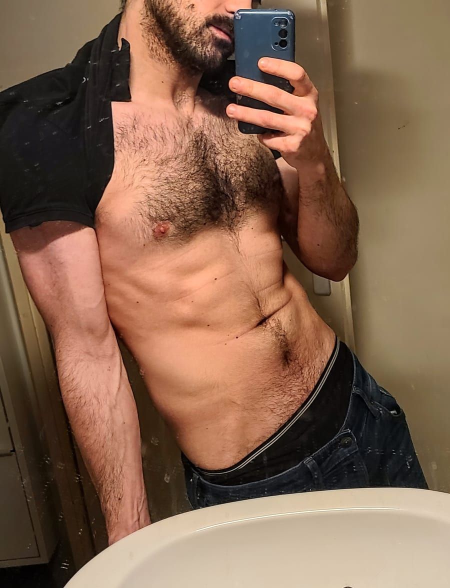 Profil de Muhammed, 25 ans, Cruising gay à Coaticook (Québec)