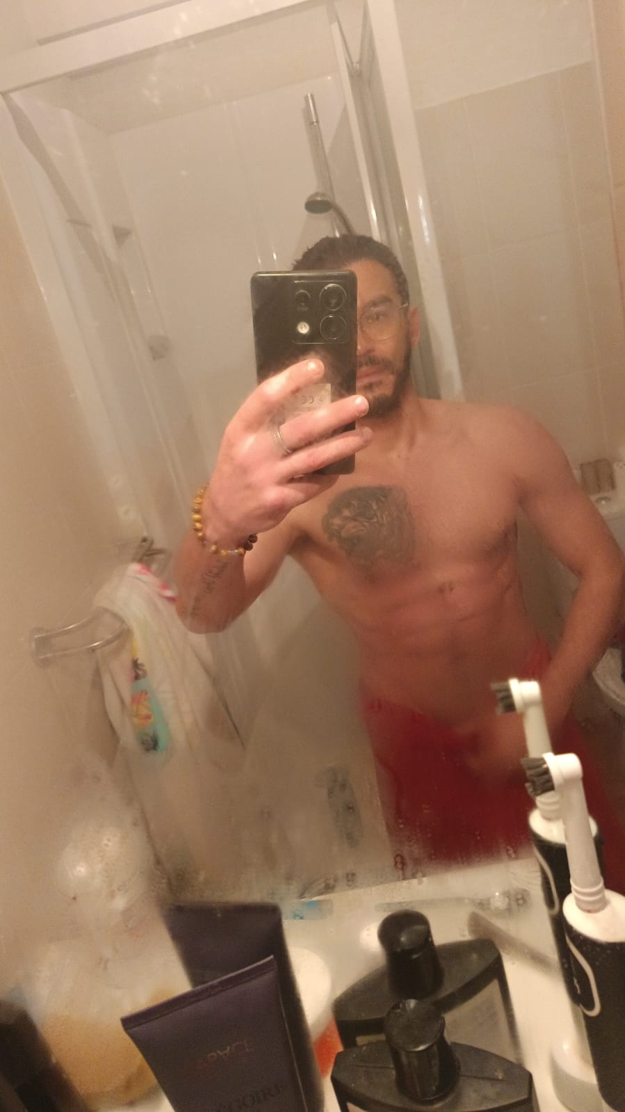 Profil de Sovann, 36 ans, Cruising gay à Beebe (Québec)