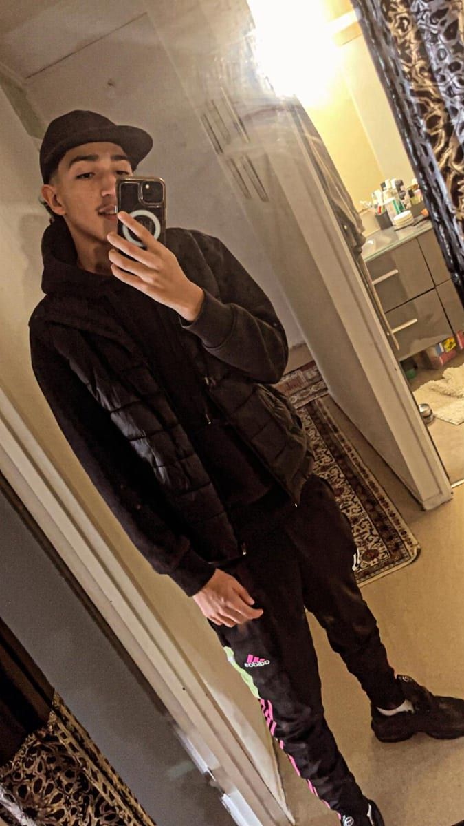 Profil de Ylann, 32 ans, Cruising gay à Prévost (Québec)