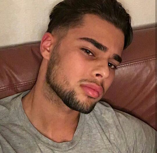 Profil de Ladji, 26 ans, Cruising gay à Saint-Edmond-les-Plaines (Québec)