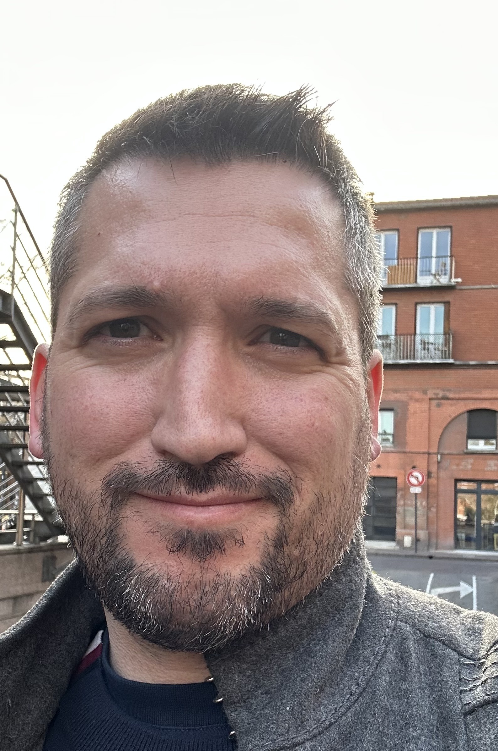 Profil de Yussef, 24 ans, Cruising gay à Warwick (Québec)