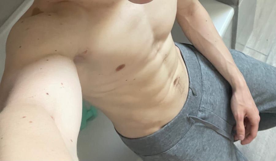 Profil de Gilles, 32 ans, Cruising gay à Escuminac (Québec)