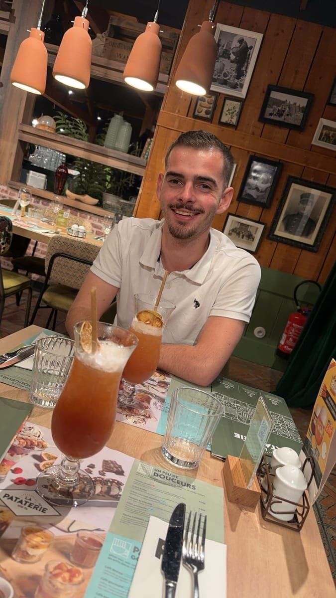 Profil de Bienvenido, 26 ans, Cruising gay à Charette (Québec)
