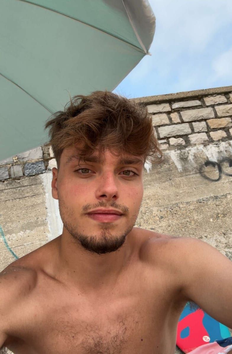 Profil de Zayan, 27 ans, Cruising gay à Sainte-Thérèse-de-la-Gatineau (Québec)
