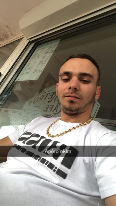 Profil de Maximo, 25 ans, Cruising gay à Saint-Bruno (Québec)