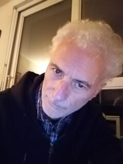 Profil de Lasana, 23 ans, Cruising gay à Sainte-Mélanie (Québec)