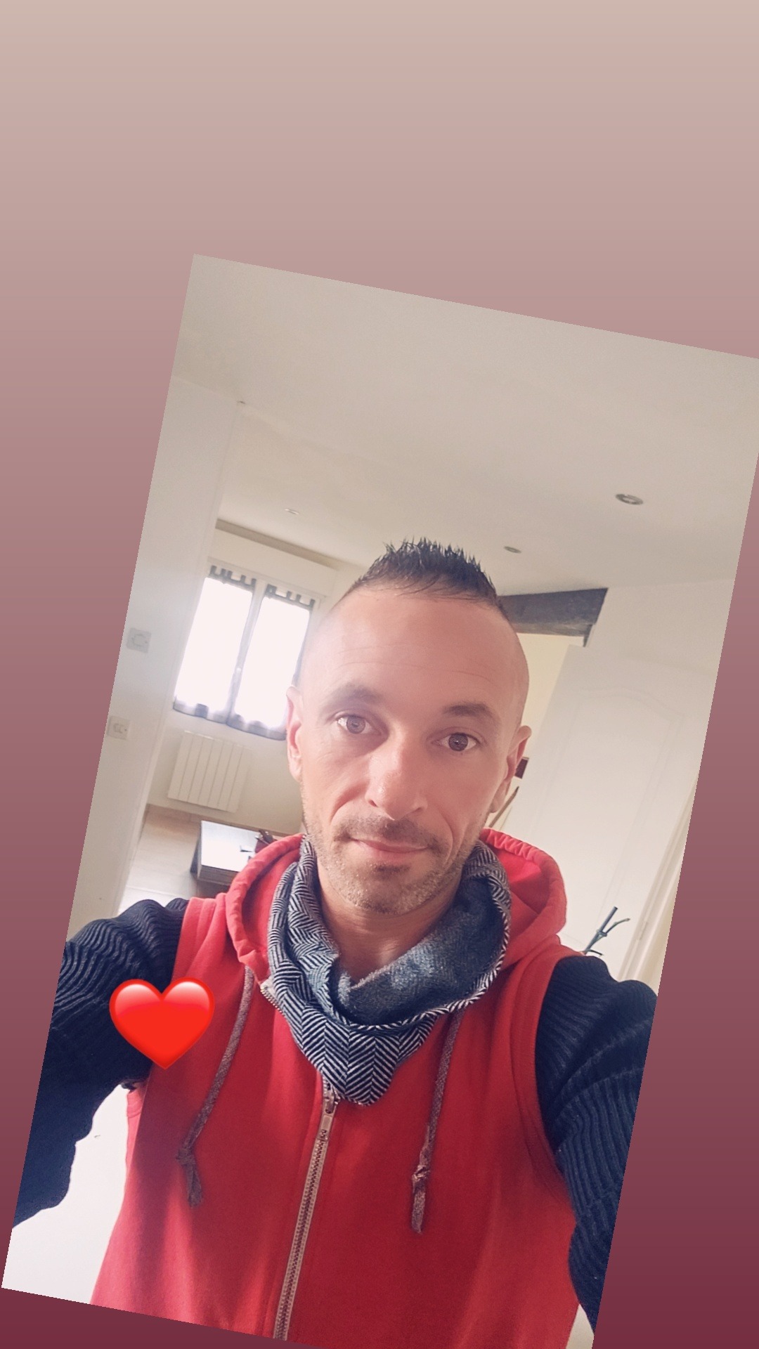 Profil de Younis, 27 ans, Cruising gay à Saint-Georges (Québec)