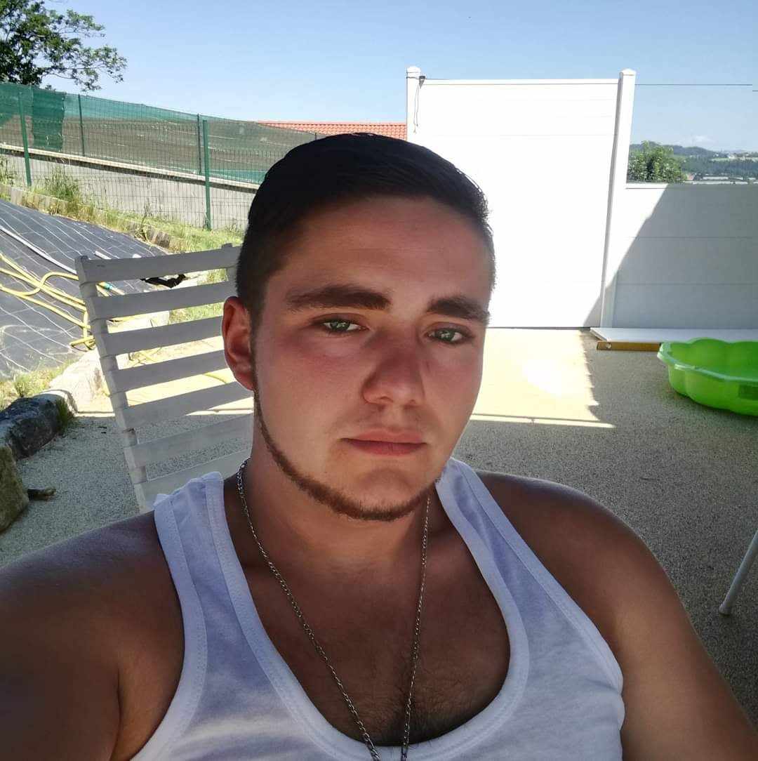 Profil de Yassin, 26 ans, Cruising gay à Laurier-Station (Québec)