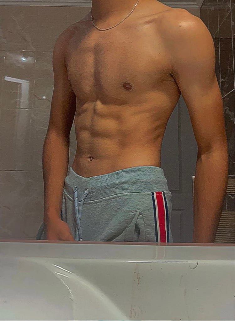 Profil de Chad, 25 ans, Cruising gay à Saint-Jérôme (Québec)