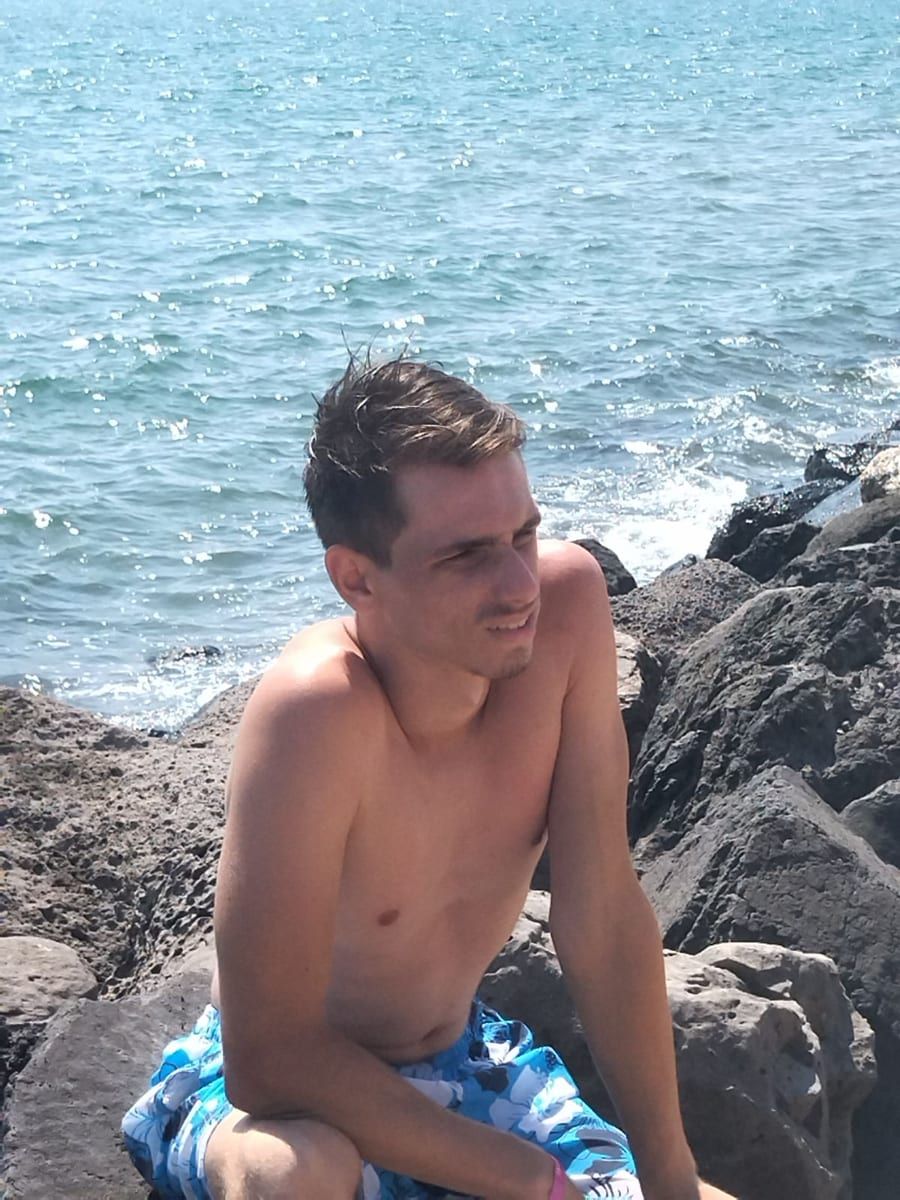 Profil de Shayne, 27 ans, Cruising gay à Adstock (Québec)