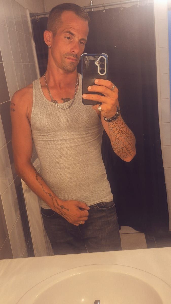 Profil de Paulin, 41 ans, Cruising gay à Lingwick (Québec)