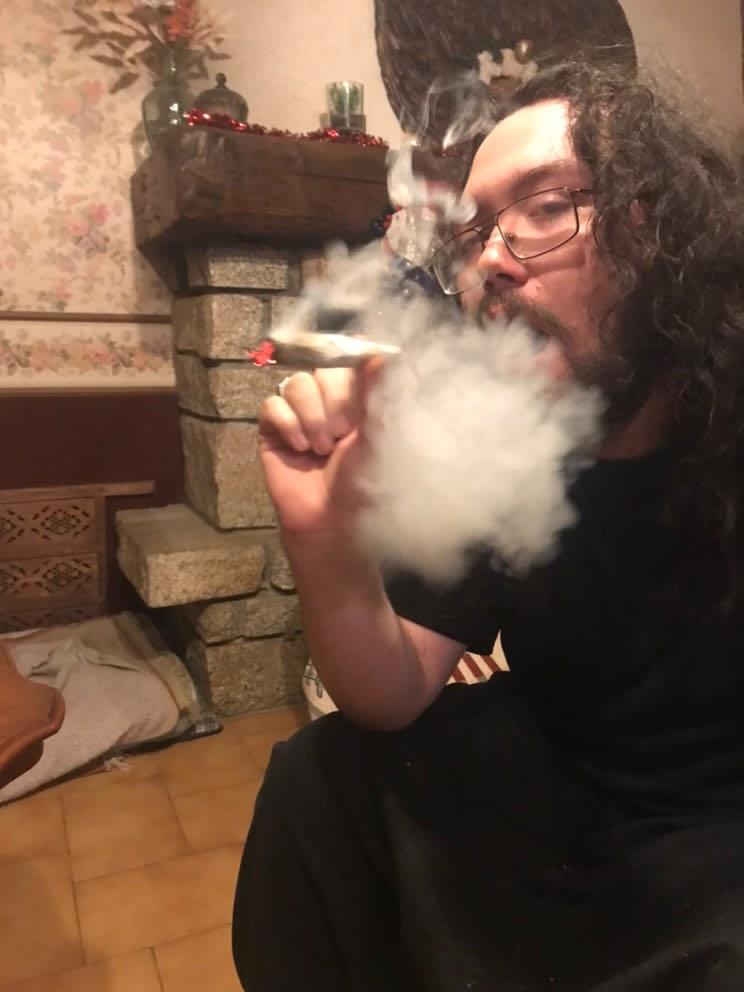 Profil de Tedjy, 23 ans, Cruising gay à Rollet (Québec)