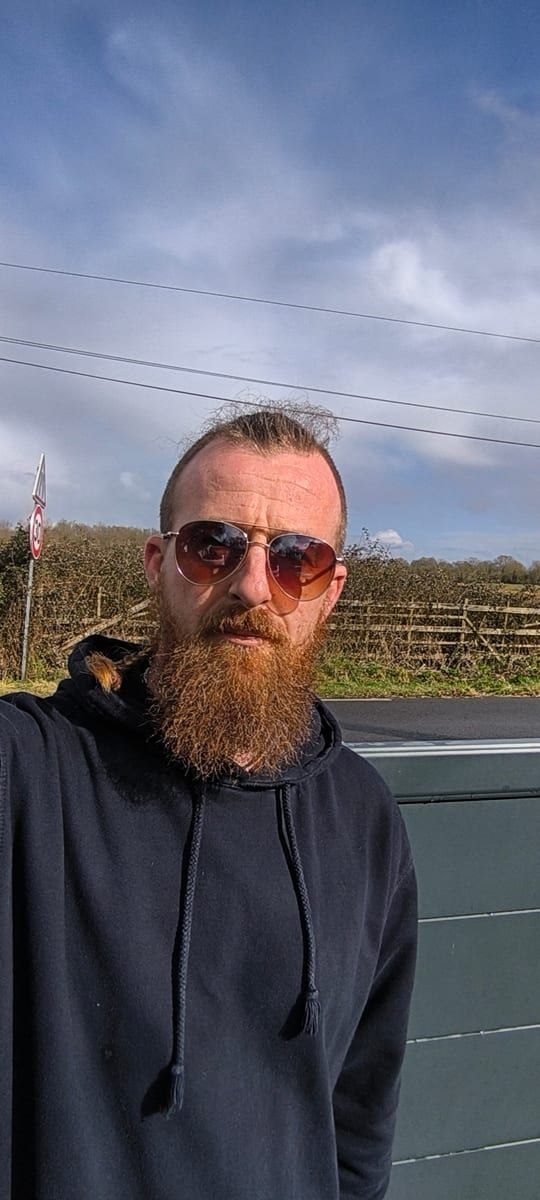 Profil de Rock, 30 ans, Cruising gay à Saint-Placide (Québec)