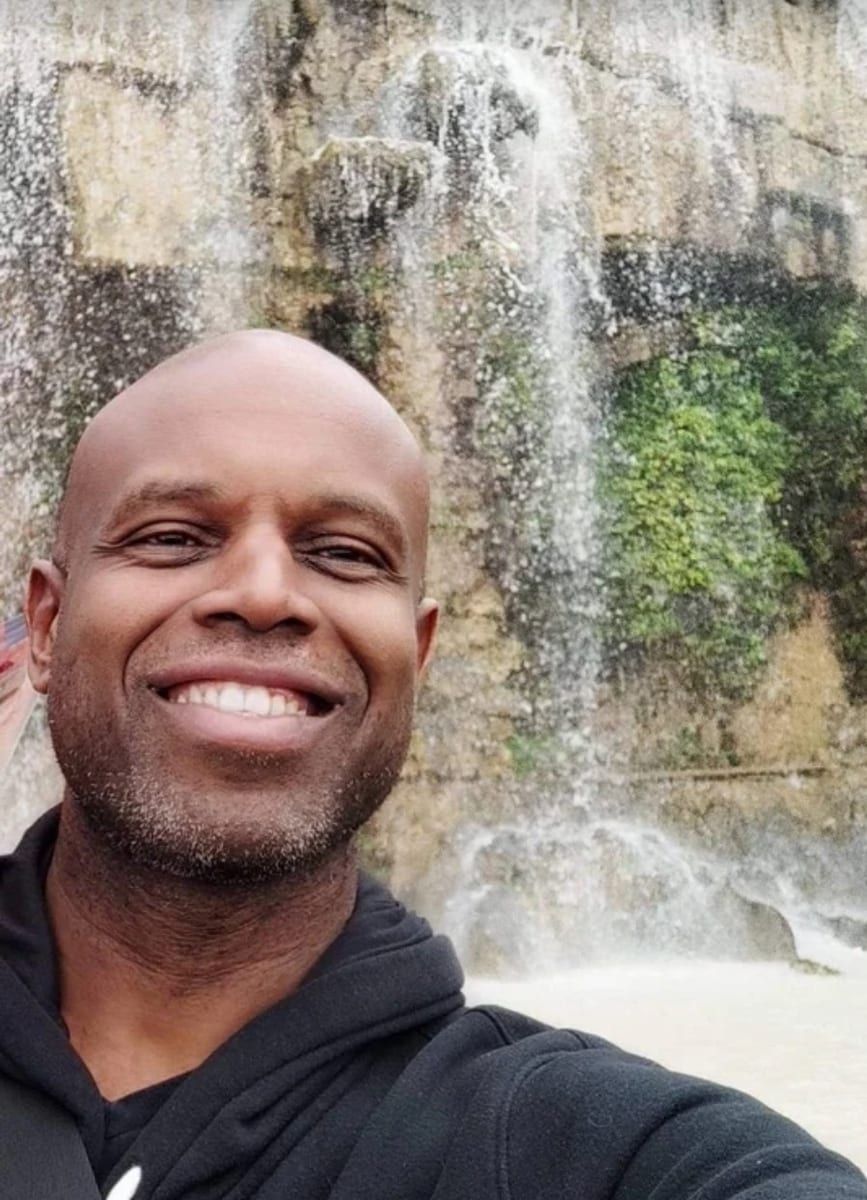 Profil de Bahattin, 43 ans, Cruising gay à Saint-Irénée (Québec)