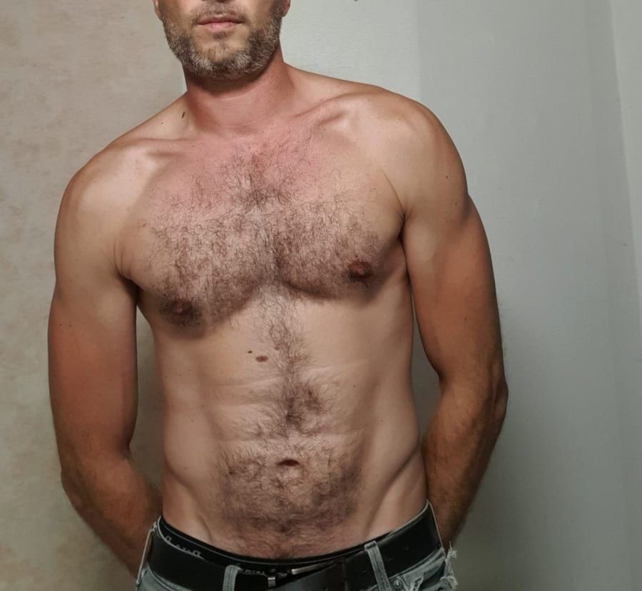 Profil de Judikael, 25 ans, Cruising gay à Saint-Edmond-les-Plaines (Québec)