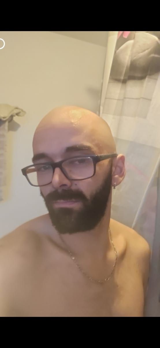 Profil de Matar, 23 ans, Cruising gay à Sainte-Florence (Québec)
