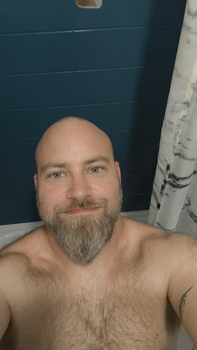 Profil de Corto, 22 ans, Cruising gay à Longueuil (Québec)