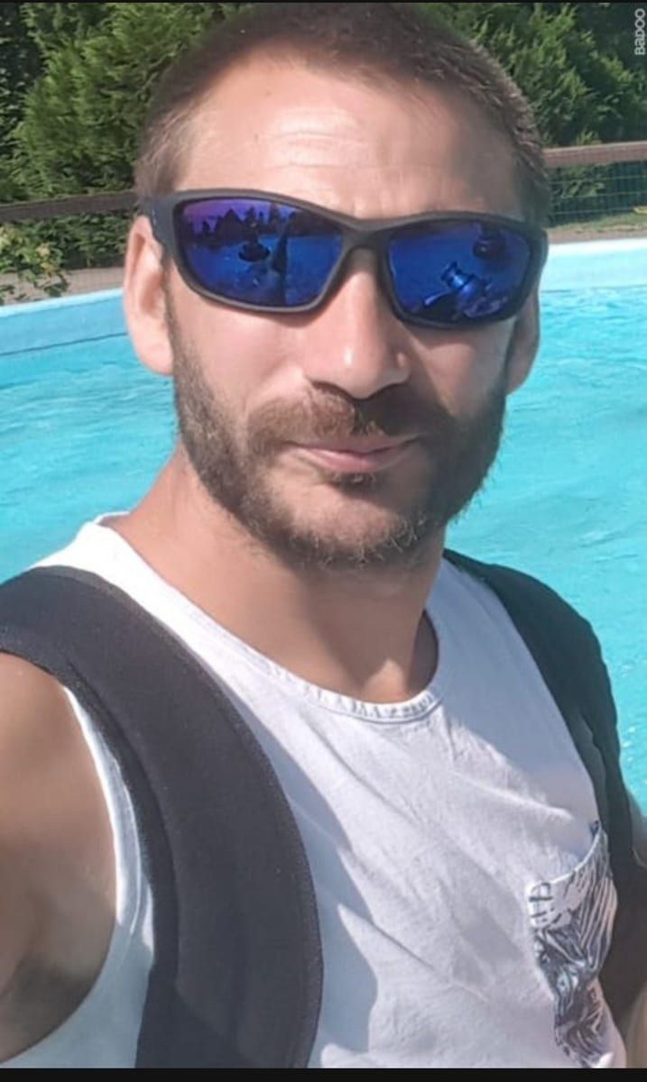 Profil de Tian, 27 ans, Cruising gay à Sainte-Lucie-des-Laurentides (Québec)