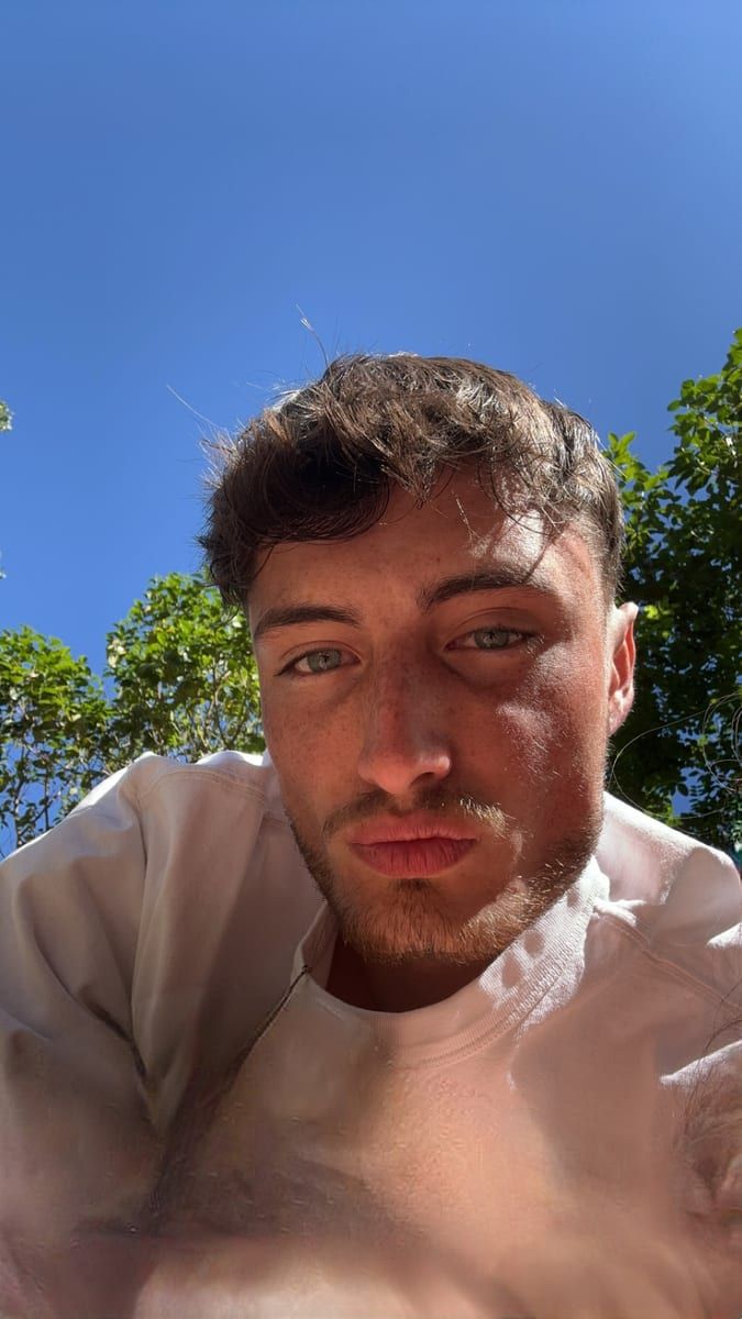 Profil de Ramon, 24 ans, Cruising gay à Low (Québec)