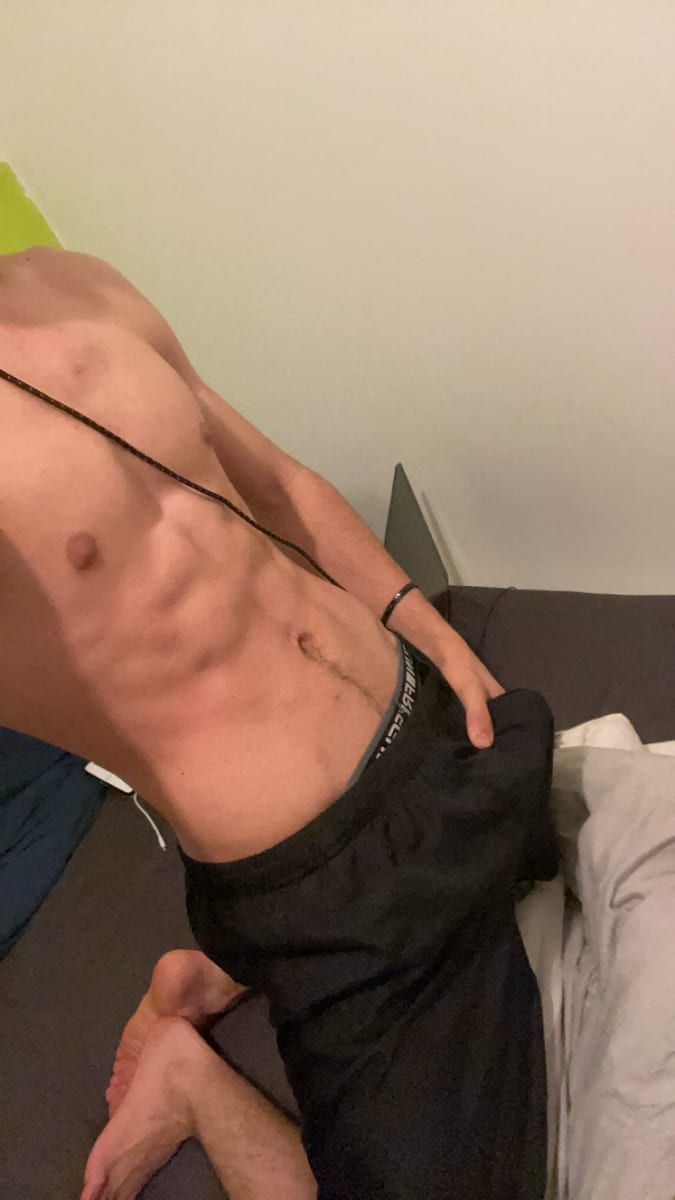 Profil de Jean-gaston, 27 ans, Cruising gay à Saint-Bonaventure (Québec)
