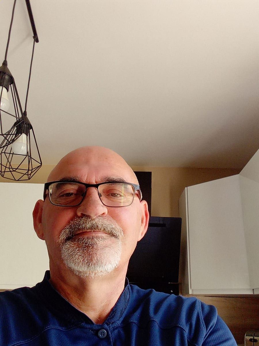 Profil de Serge, 25 ans, Cruising gay à Thurso (Québec)