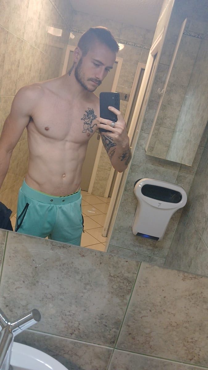Profil de Costa, 37 ans, Cruising gay à Roxton (Québec)