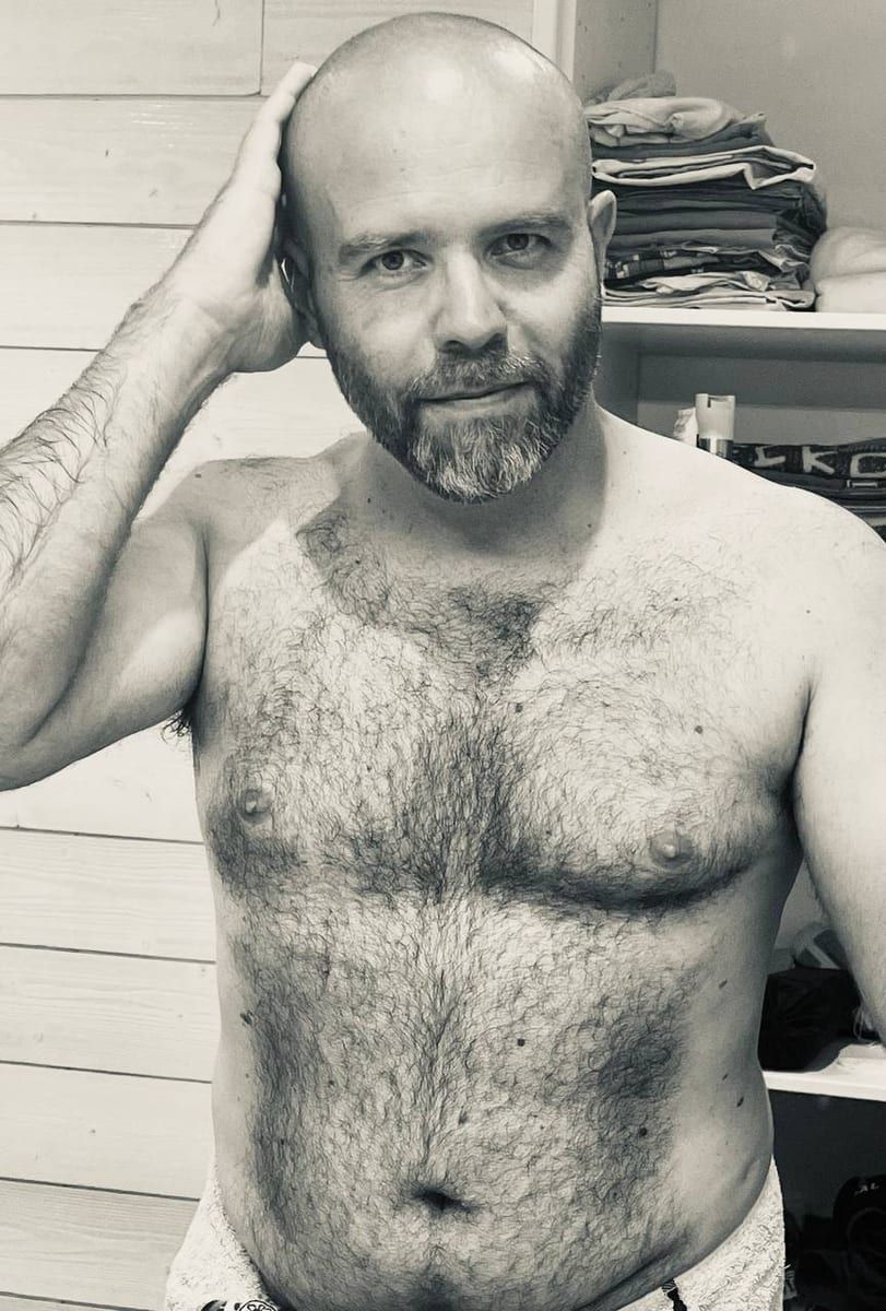 Afonso - Cruising gay à Tracadie-Sheila Profil de Afonso, 43 ans, Cruising gay à Tracadie-Sheila (Nouveau-Brunswick)